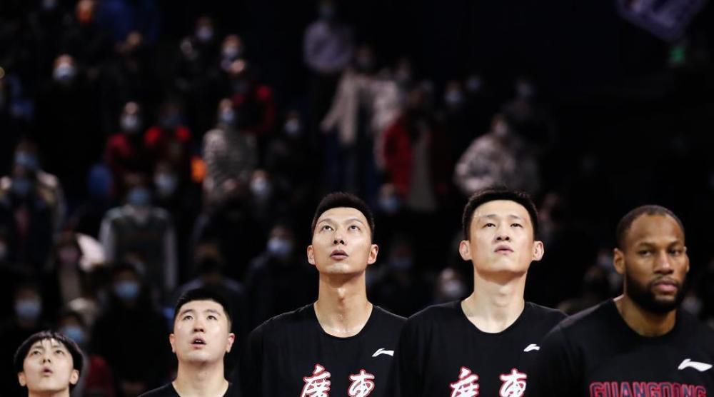 激情无遮挡